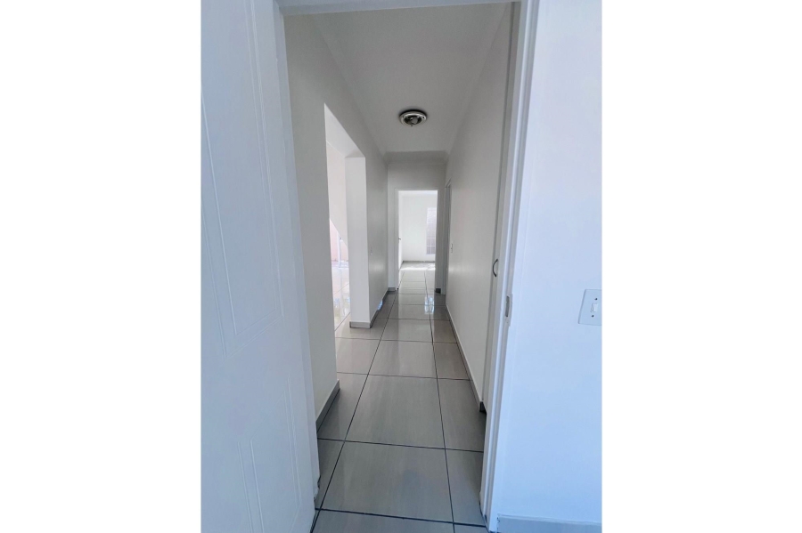 To Let 3 Bedroom Property for Rent in Century City Western Cape